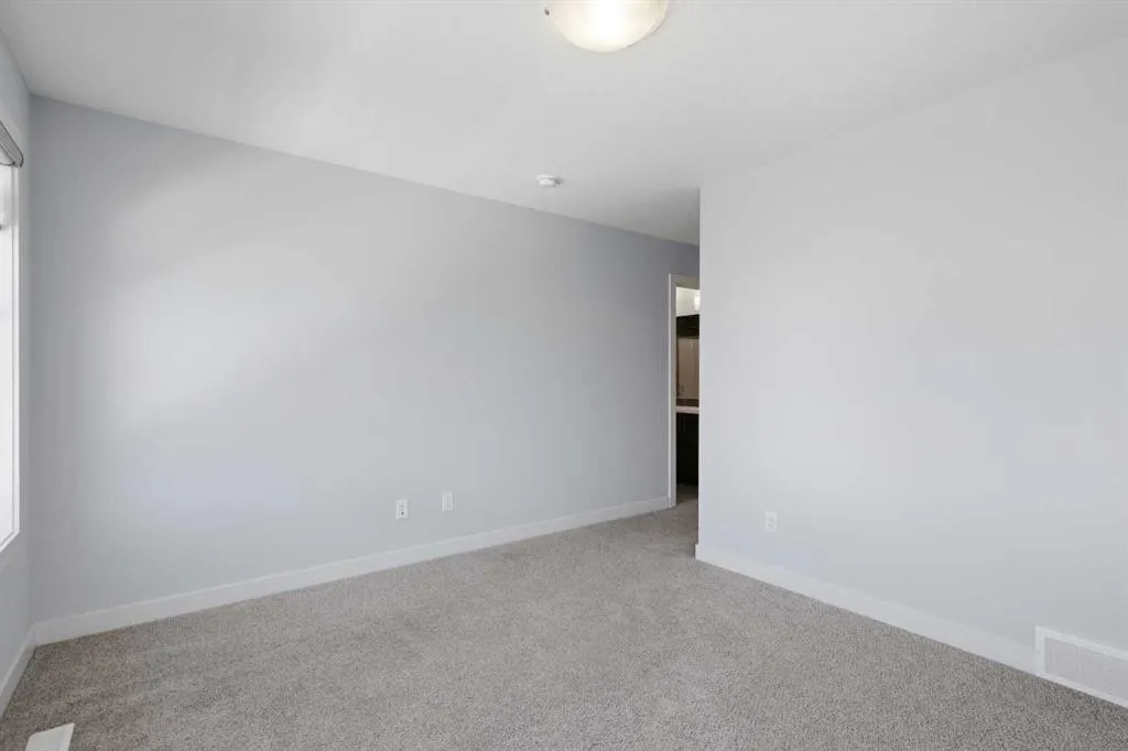 71 Belvedere Green SE