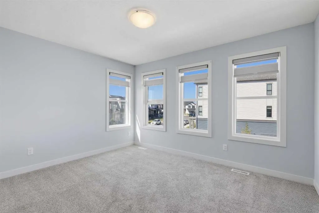 71 Belvedere Green SE