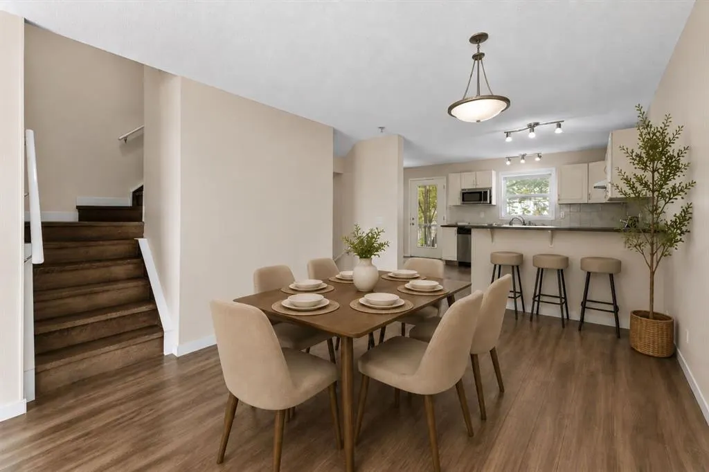 605 Prairie Sound Circle NW