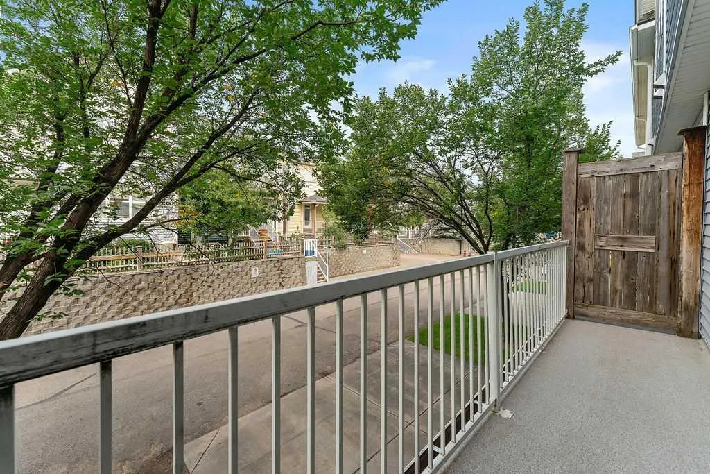 605 Prairie Sound Circle NW