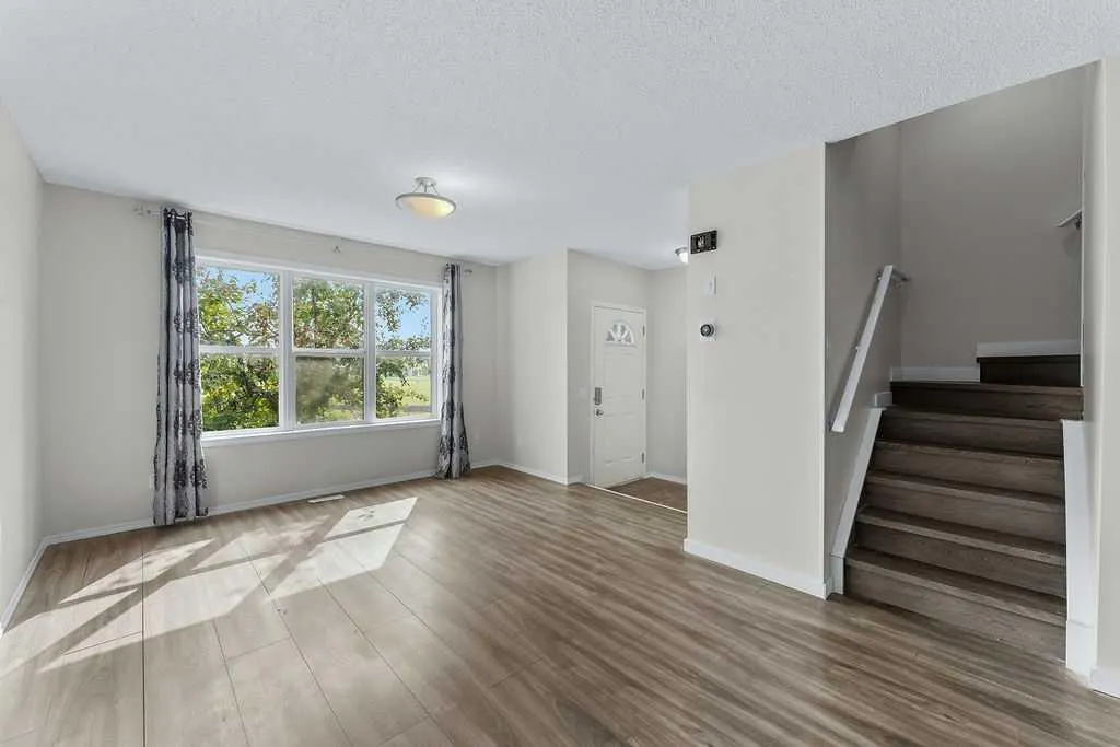 605 Prairie Sound Circle NW