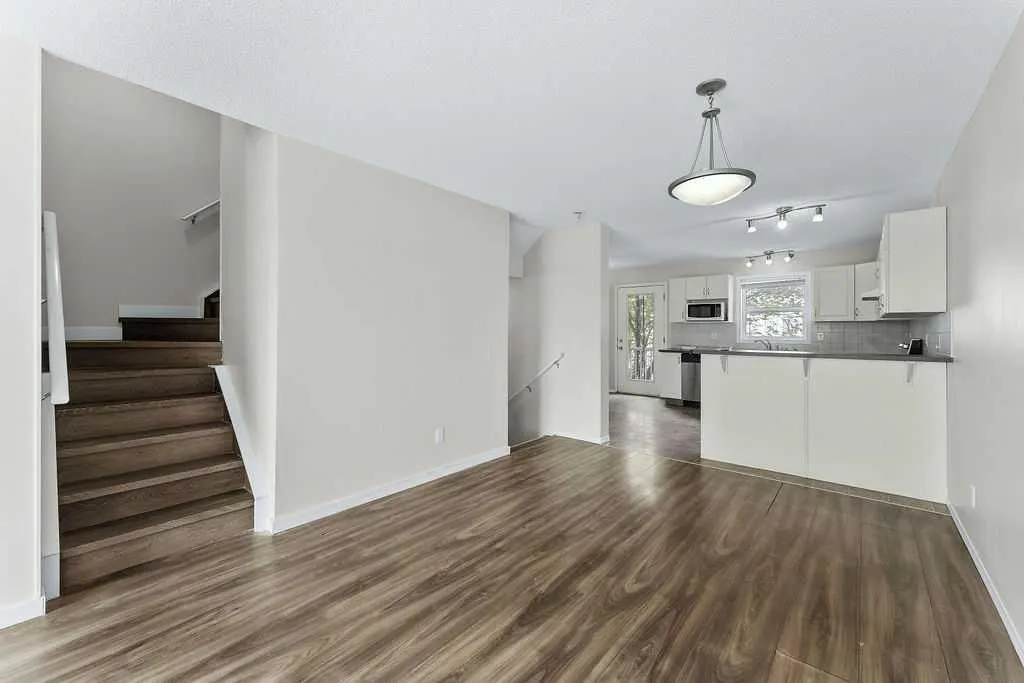 605 Prairie Sound Circle NW