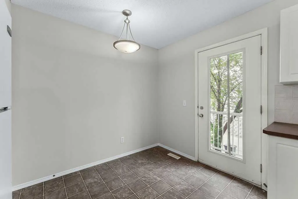 605 Prairie Sound Circle NW
