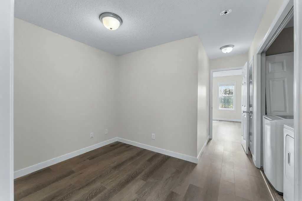 605 Prairie Sound Circle NW