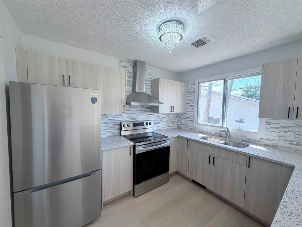 215 Penbrooke Way SE