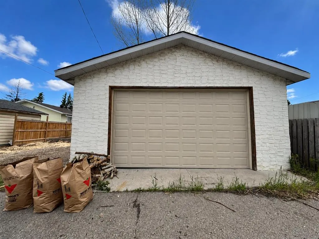 215 Penbrooke Way SE