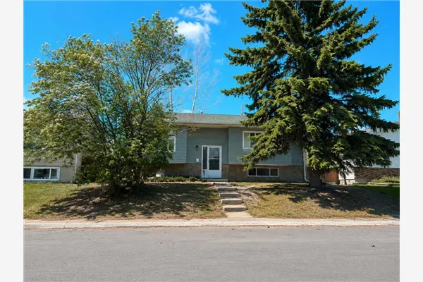 215 Penbrooke Way SE