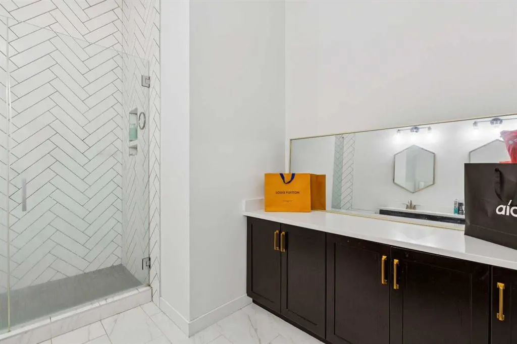 923 15 Avenue SW #509