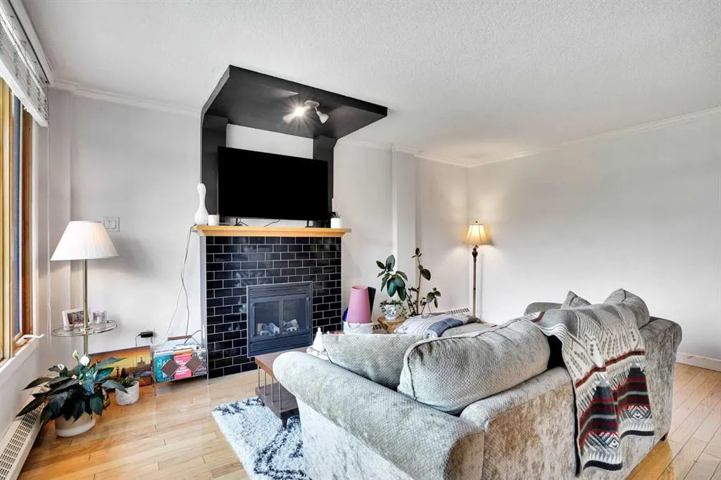 1225 15 Avenue SW #302