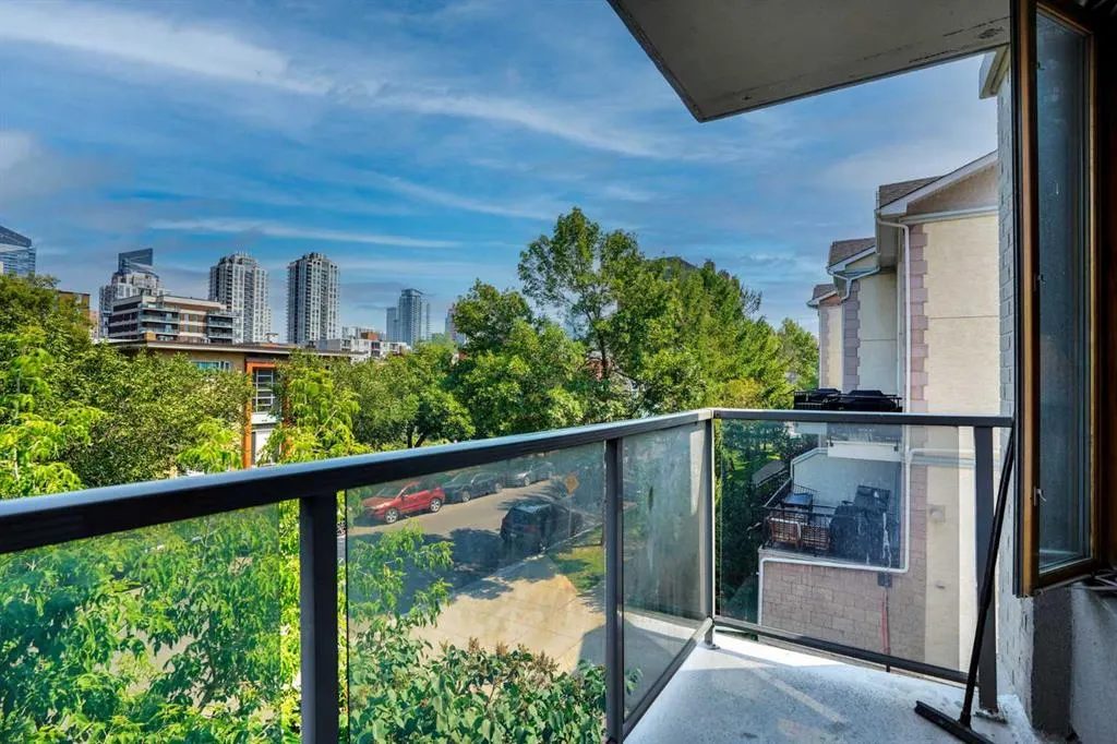 1225 15 Avenue SW #302