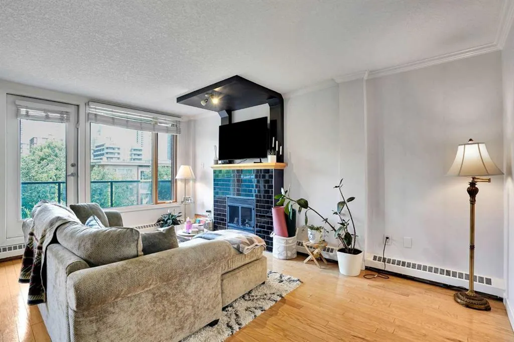 1225 15 Avenue SW #302