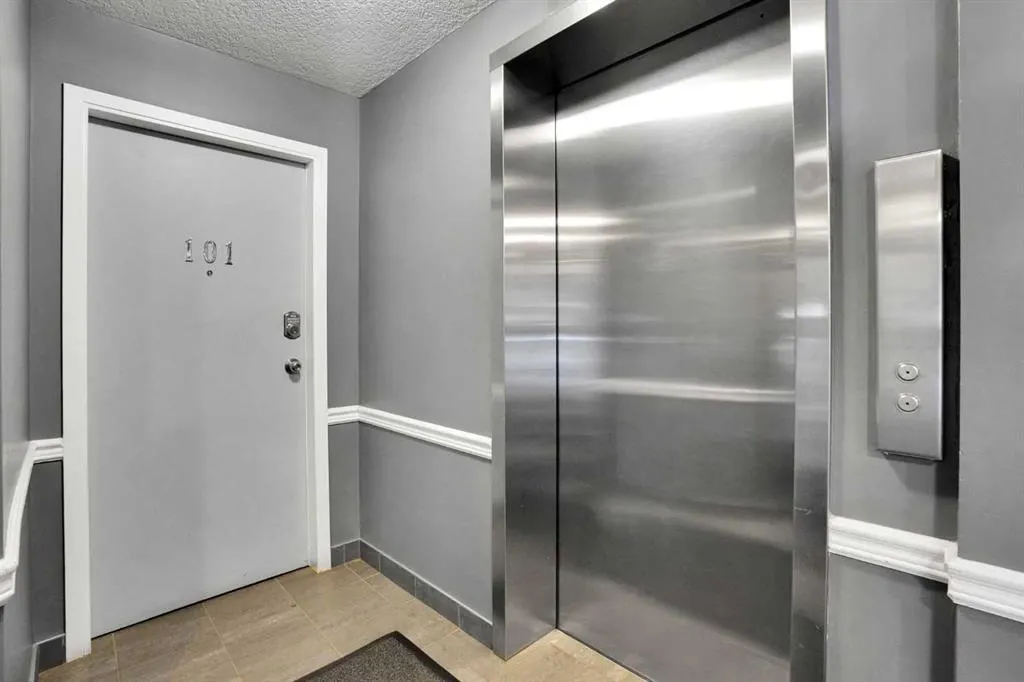1225 15 Avenue SW #302