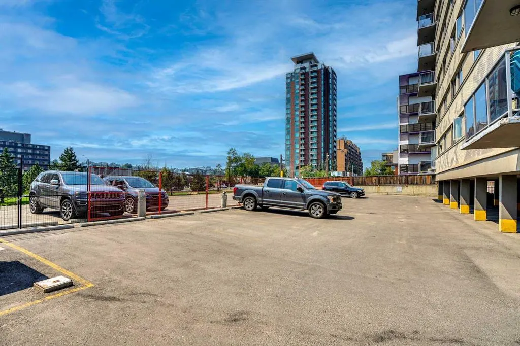 1225 15 Avenue SW #302