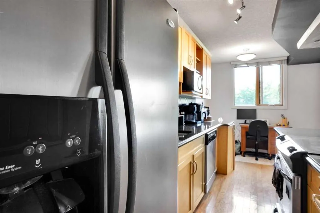 1225 15 Avenue SW #302