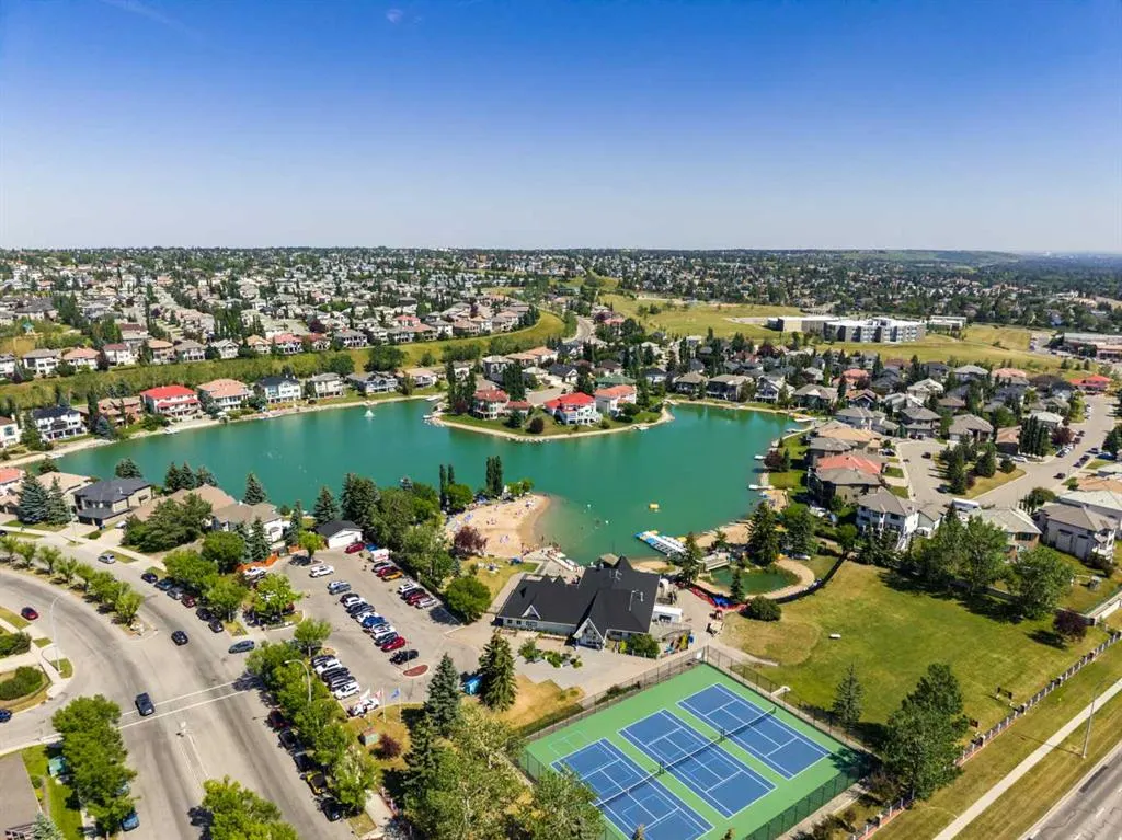82 Arbour Lake Court NW