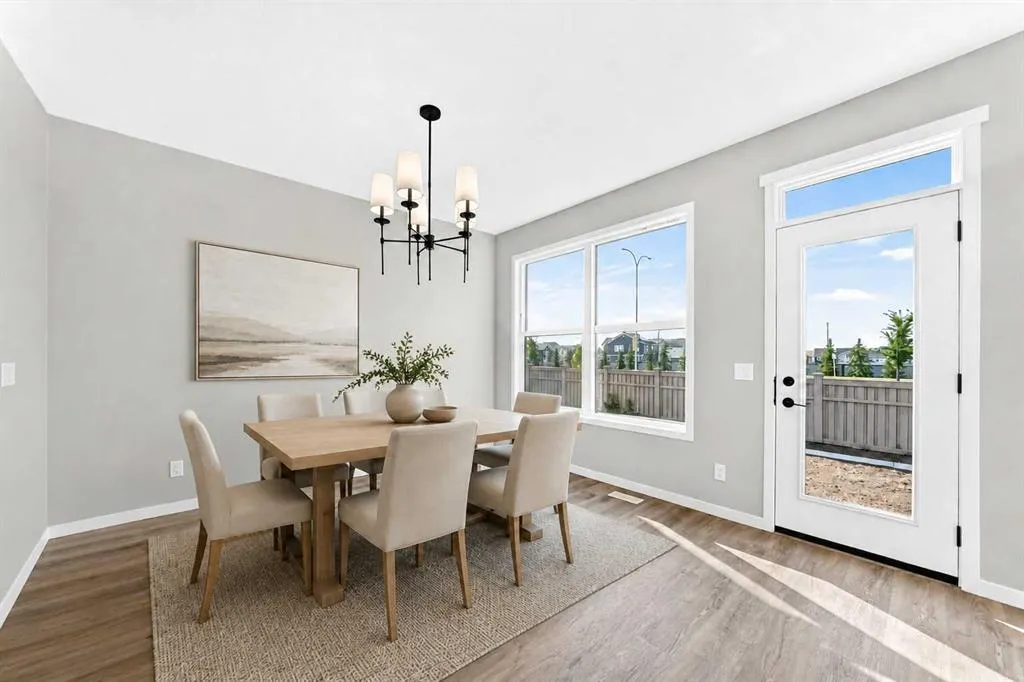 99 Mercado Crescent SE