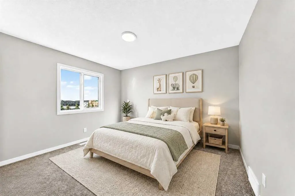 99 Mercado Crescent SE