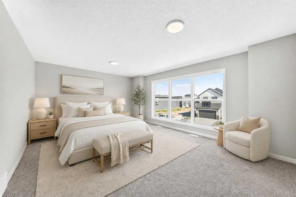 99 Mercado Crescent SE
