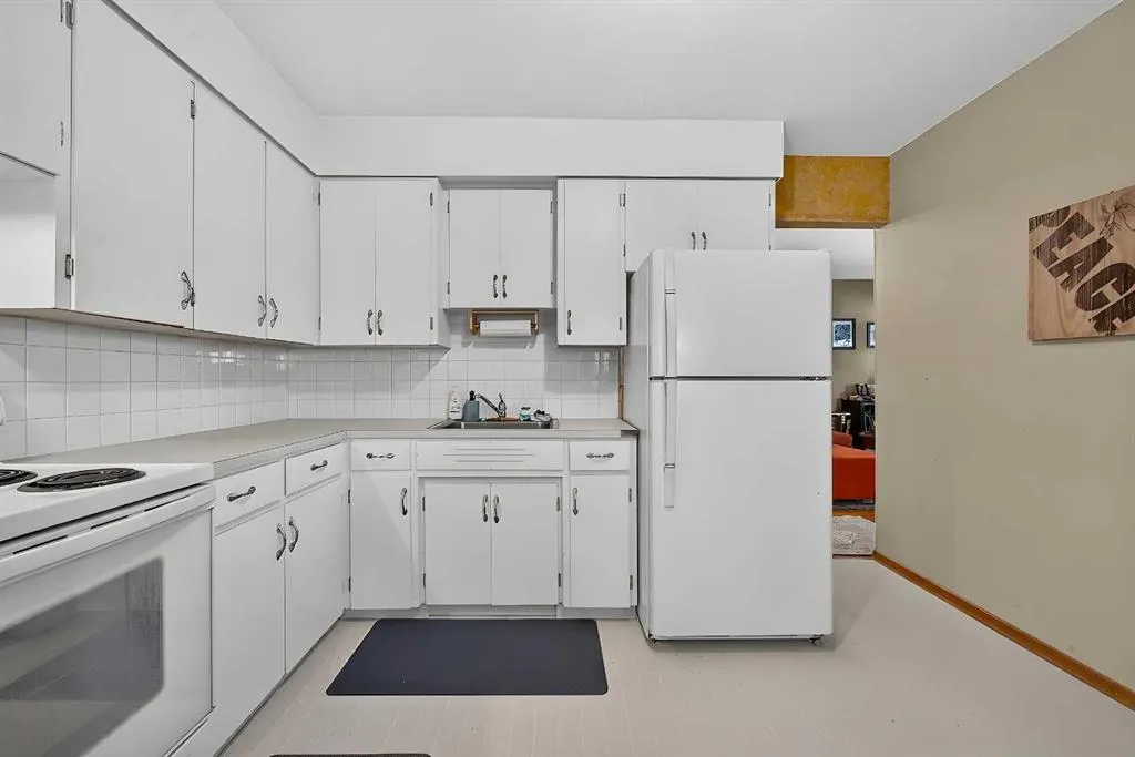 14 Rosetree Crescent NW