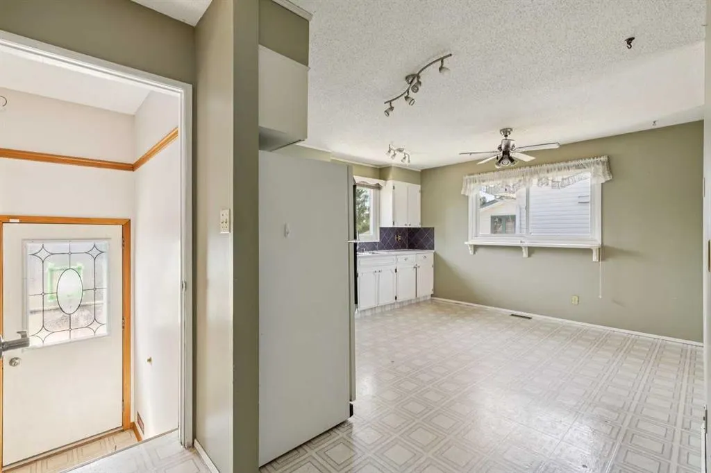 126 Thistle Way