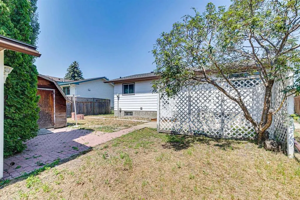 126 Thistle Way