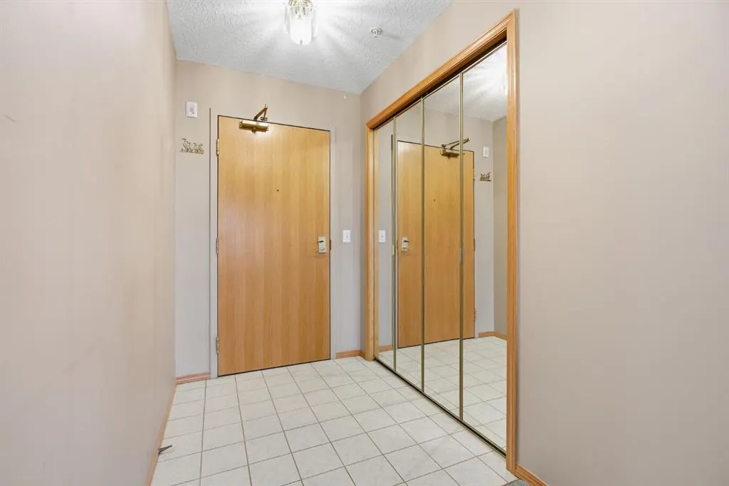 7239 Sierra Morena Boulevard SW #306