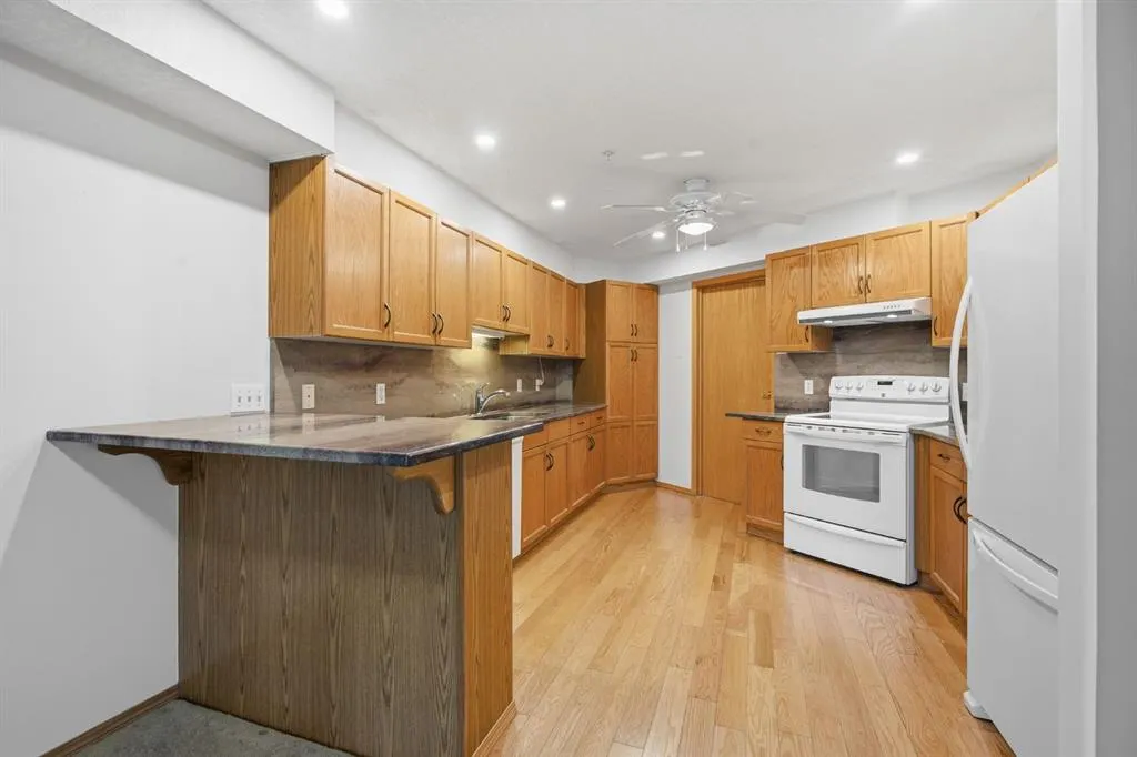 7239 Sierra Morena Boulevard SW #306