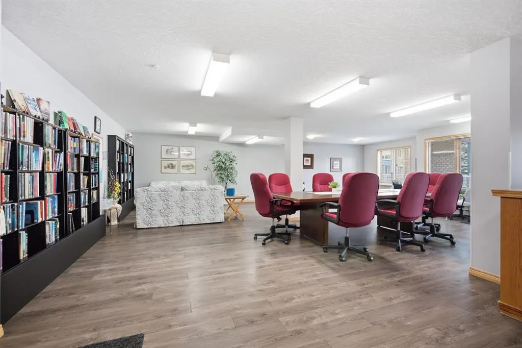 7239 Sierra Morena Boulevard SW #306