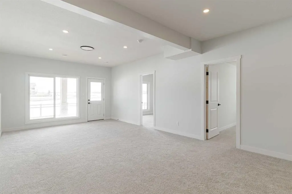 125 Monarch Bend
