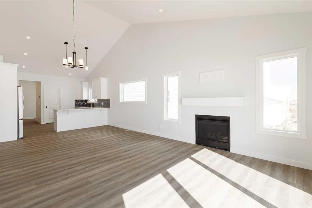 125 Monarch Bend