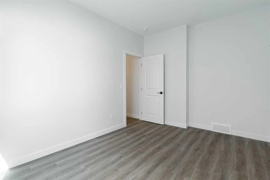 125 Monarch Bend