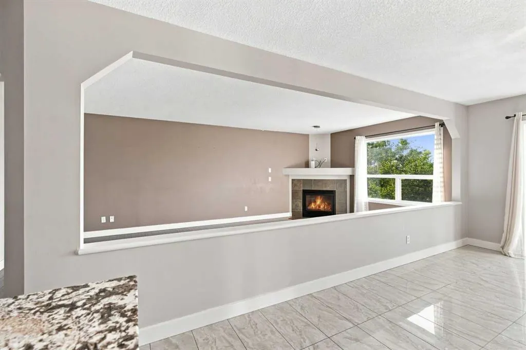 541 Citadel Meadow Bay NW