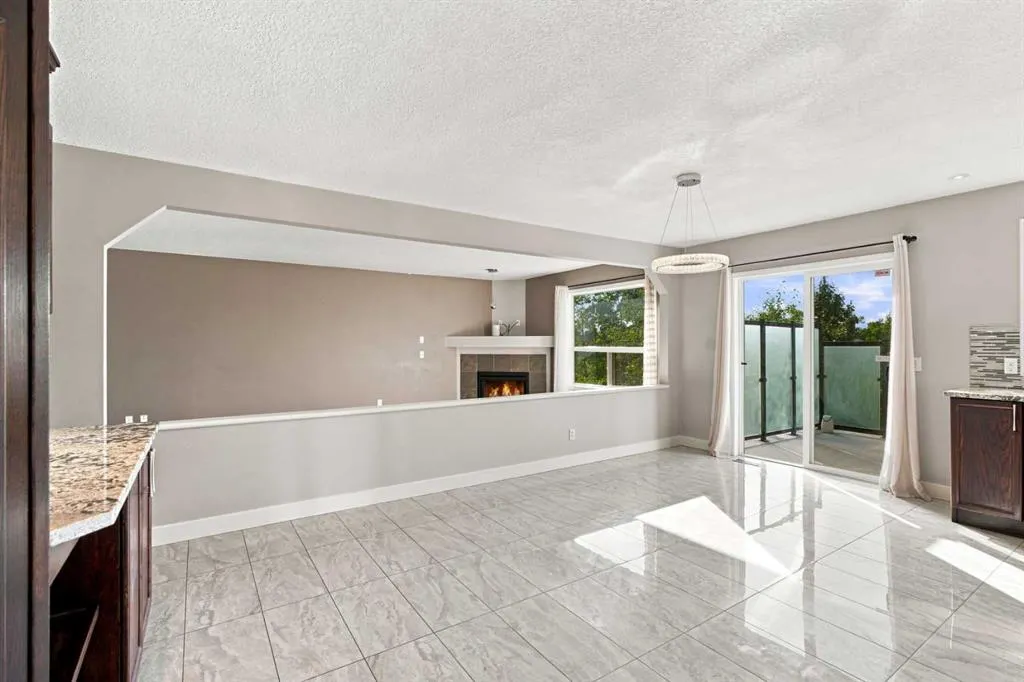 541 Citadel Meadow Bay NW