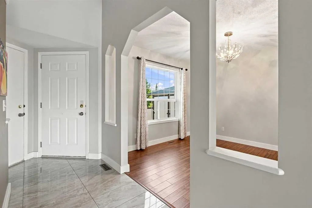 541 Citadel Meadow Bay NW