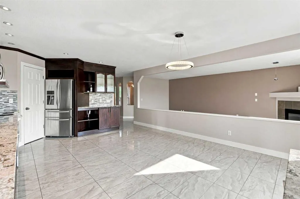 541 Citadel Meadow Bay NW