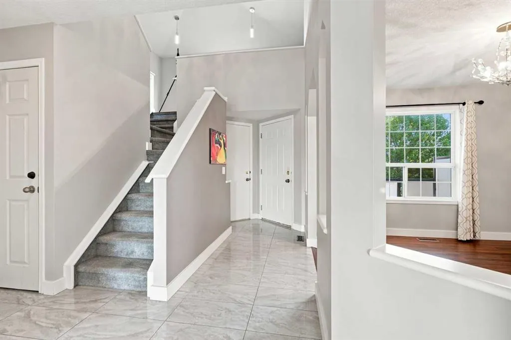 541 Citadel Meadow Bay NW