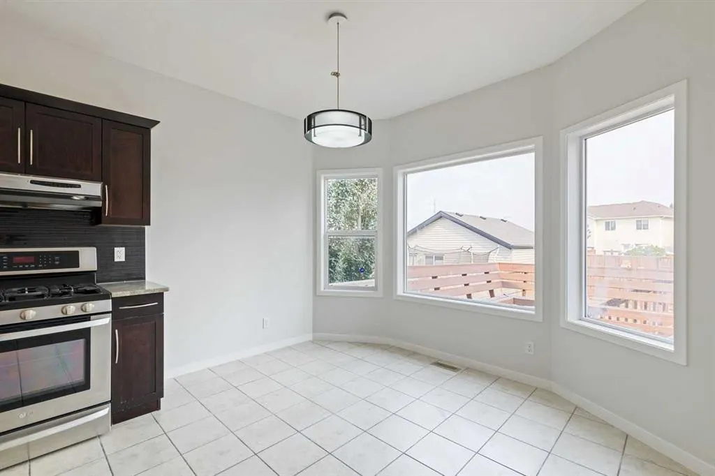 12 Autumn Court SE