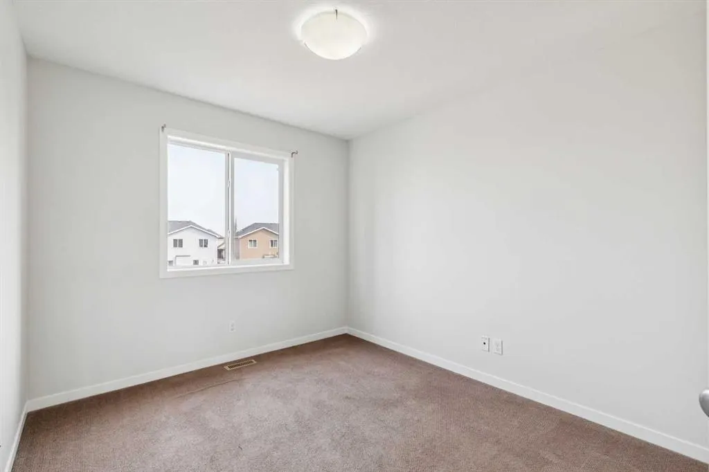 12 Autumn Court SE