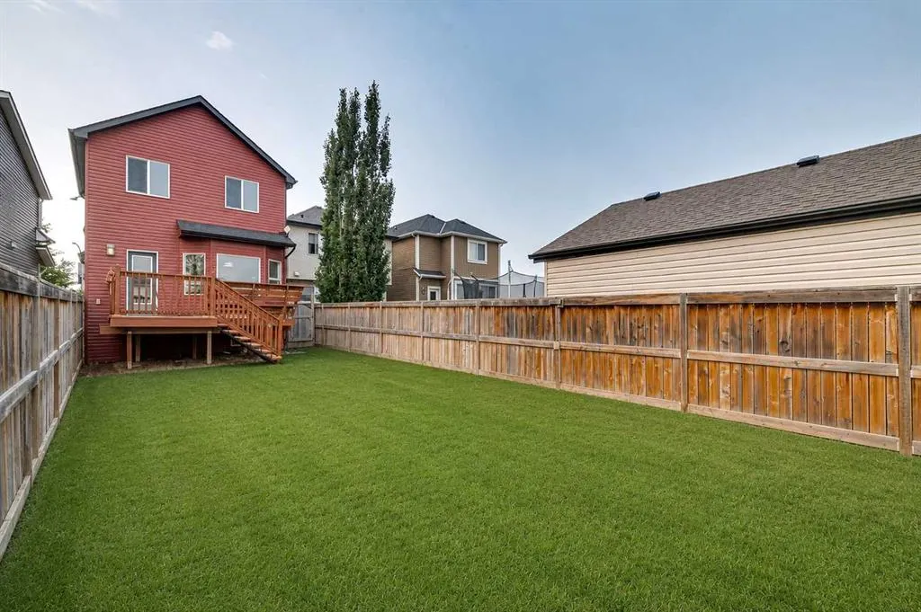 12 Autumn Court SE