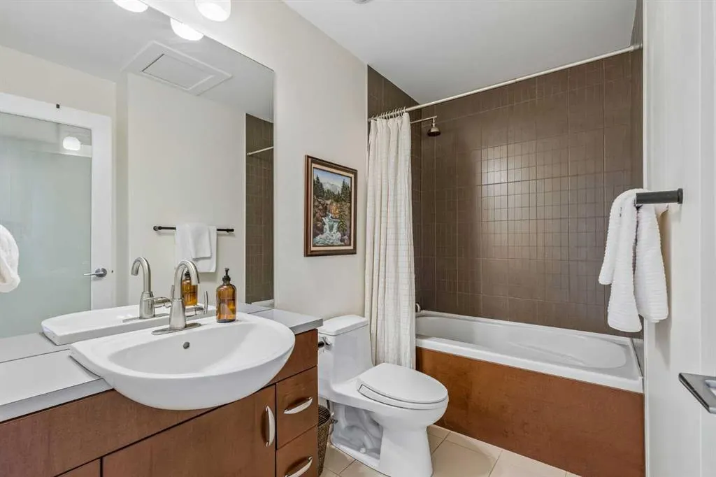 530 12 Avenue SW #1702