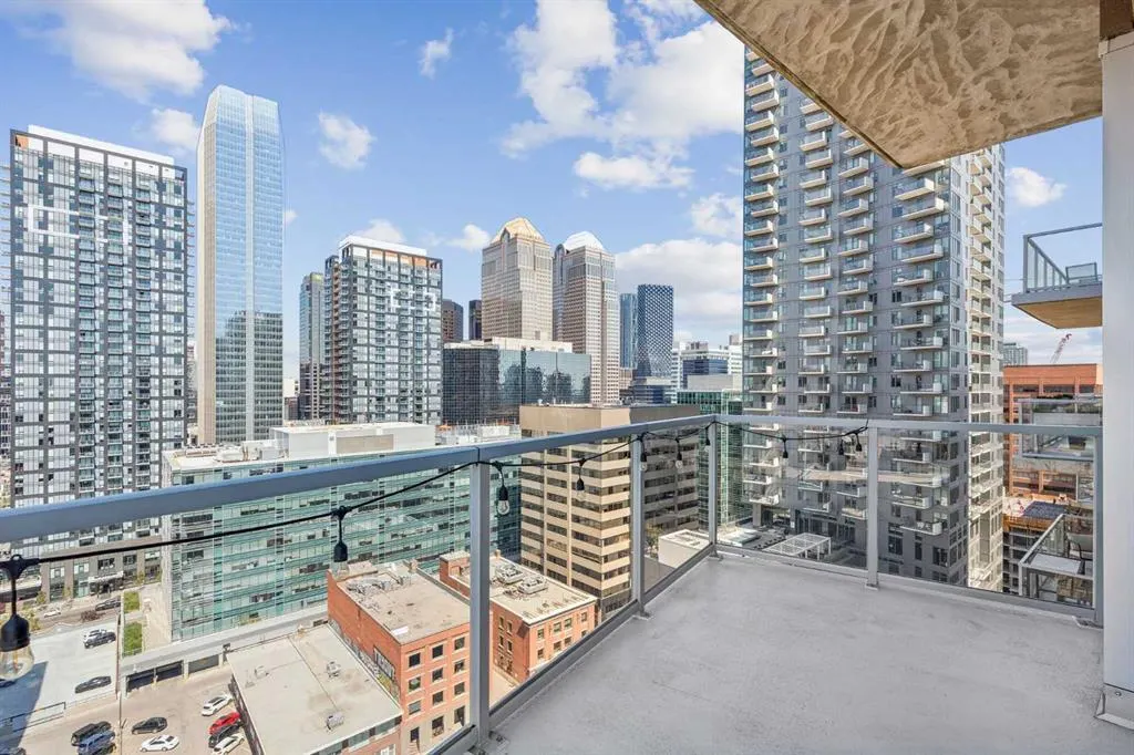 530 12 Avenue SW #1702