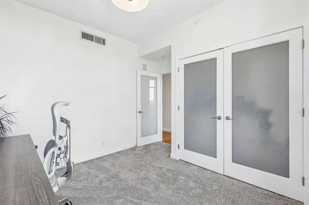 530 12 Avenue SW #1702