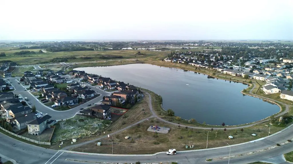 25 Lakes Estates Circle