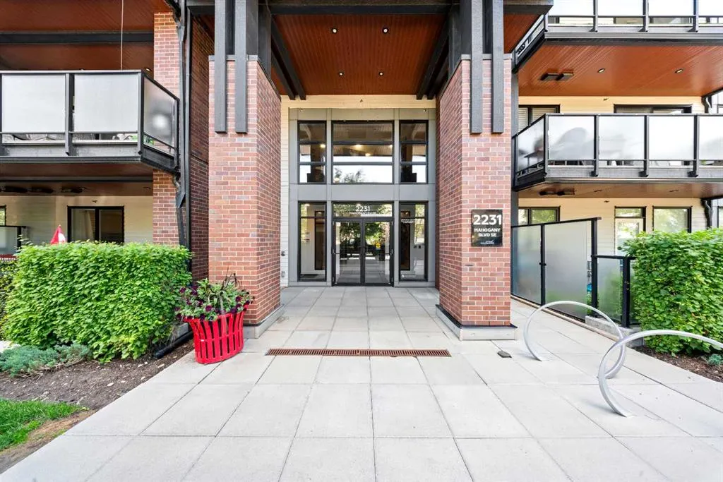 2231 Mahogany Boulevard SE #105