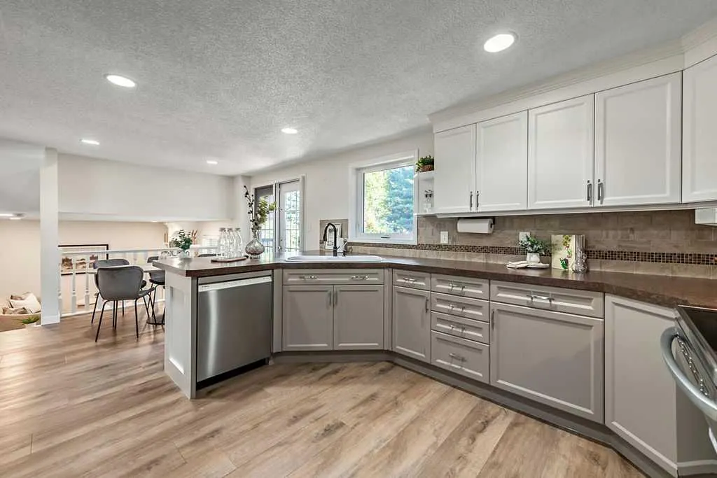 502 Suntree Place