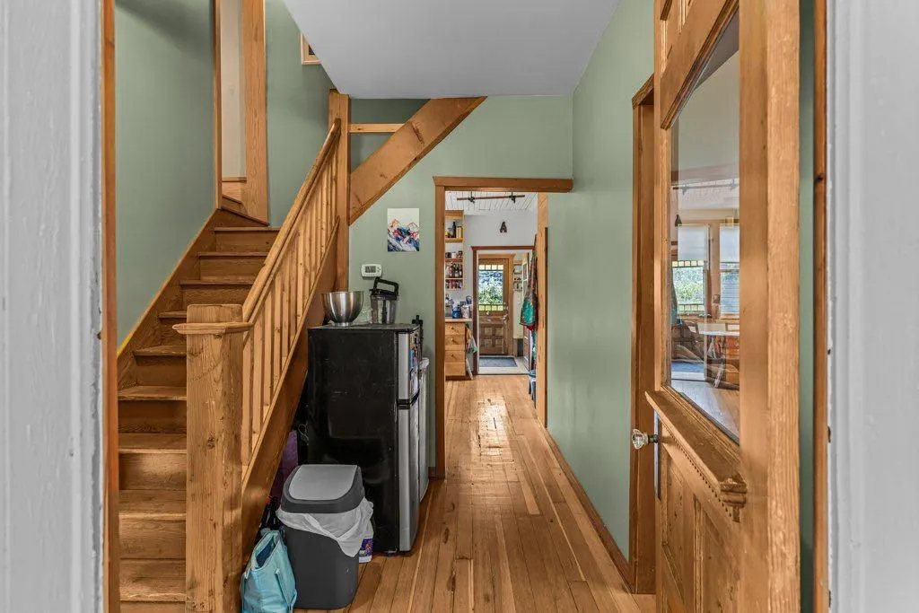 132 Rundle Crescent #A and B