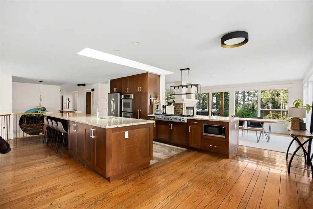 15 Elbow River Point