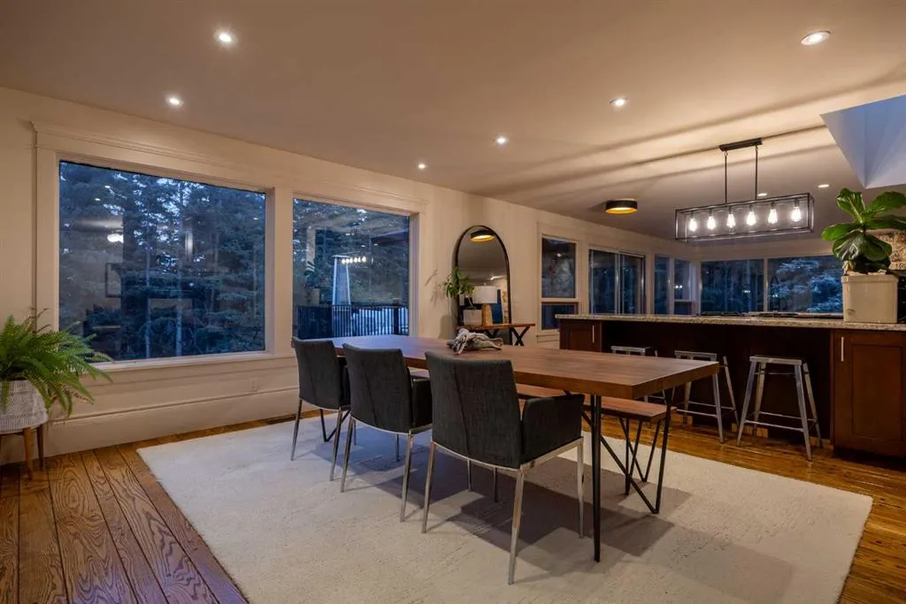 15 Elbow River Point