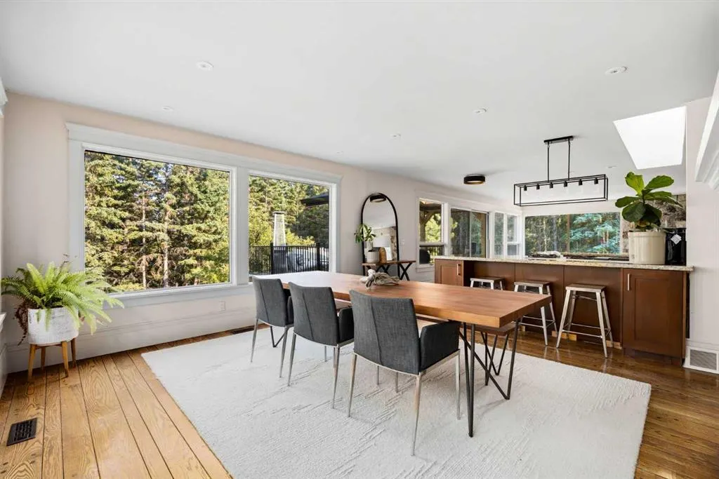 15 Elbow River Point