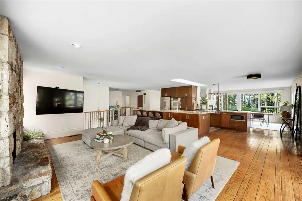 15 Elbow River Point